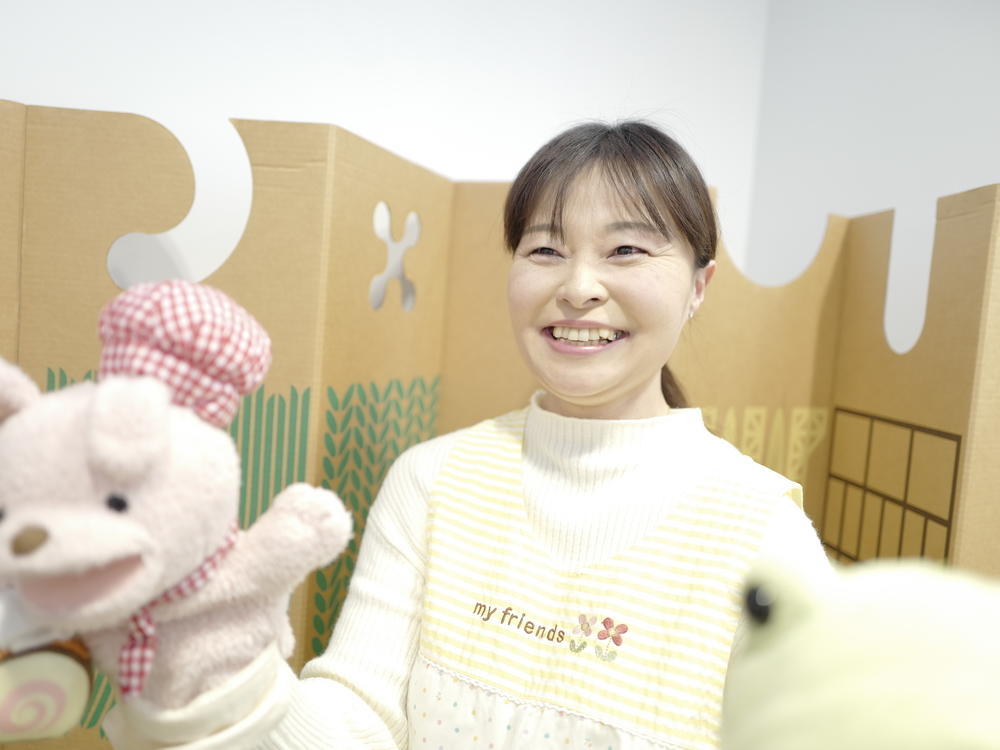 12年間の保育士経験を活かして 元気と笑顔が溢れる楽しい保育を行います キッズライン